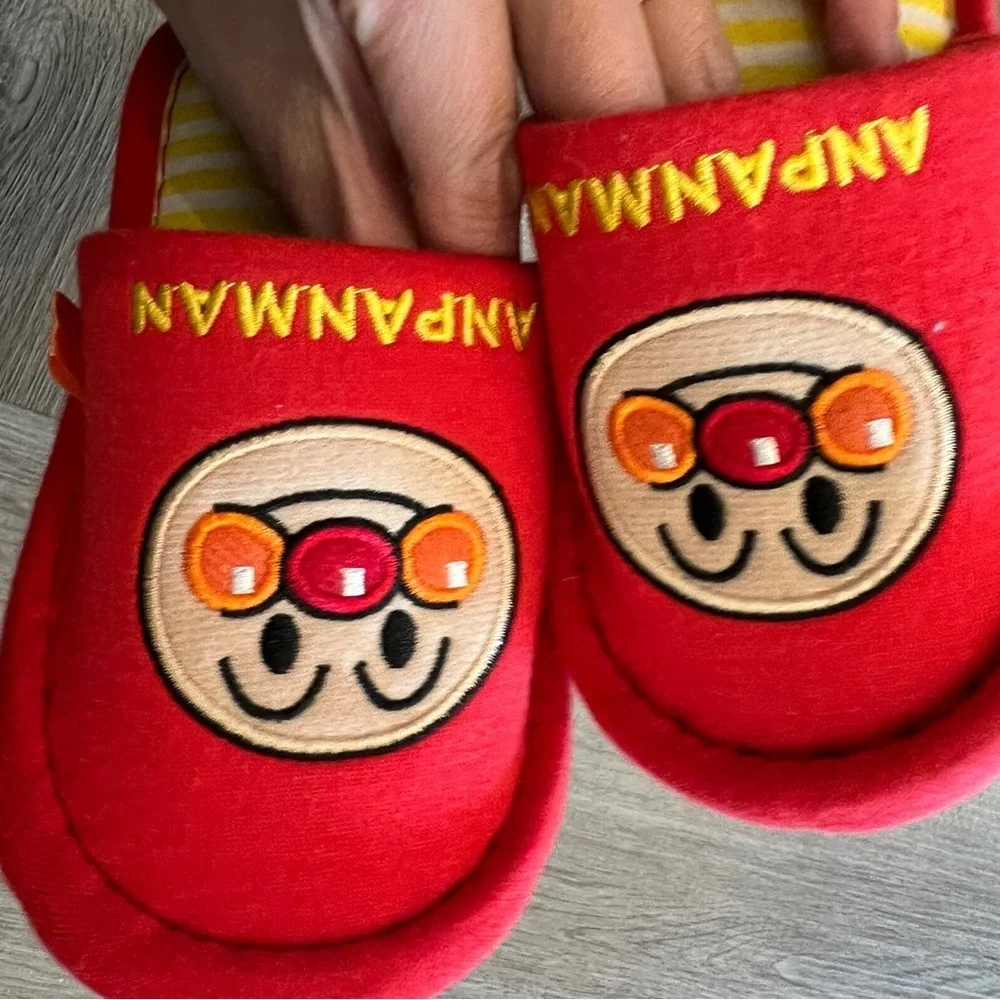 Anpanman slippers fits like 6-8 kids